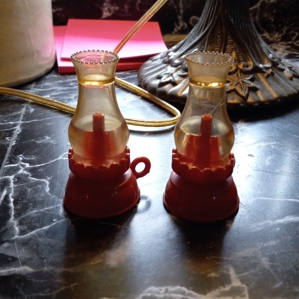Vintage 1960s plastic mini pil lamp dollhouse Christmas tree ornament